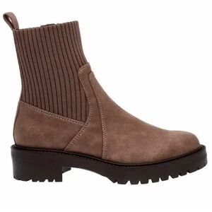 DV by Dolce Vita women’s boots SZ 8